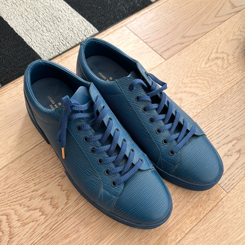 Louis Vuitton blue sneaker